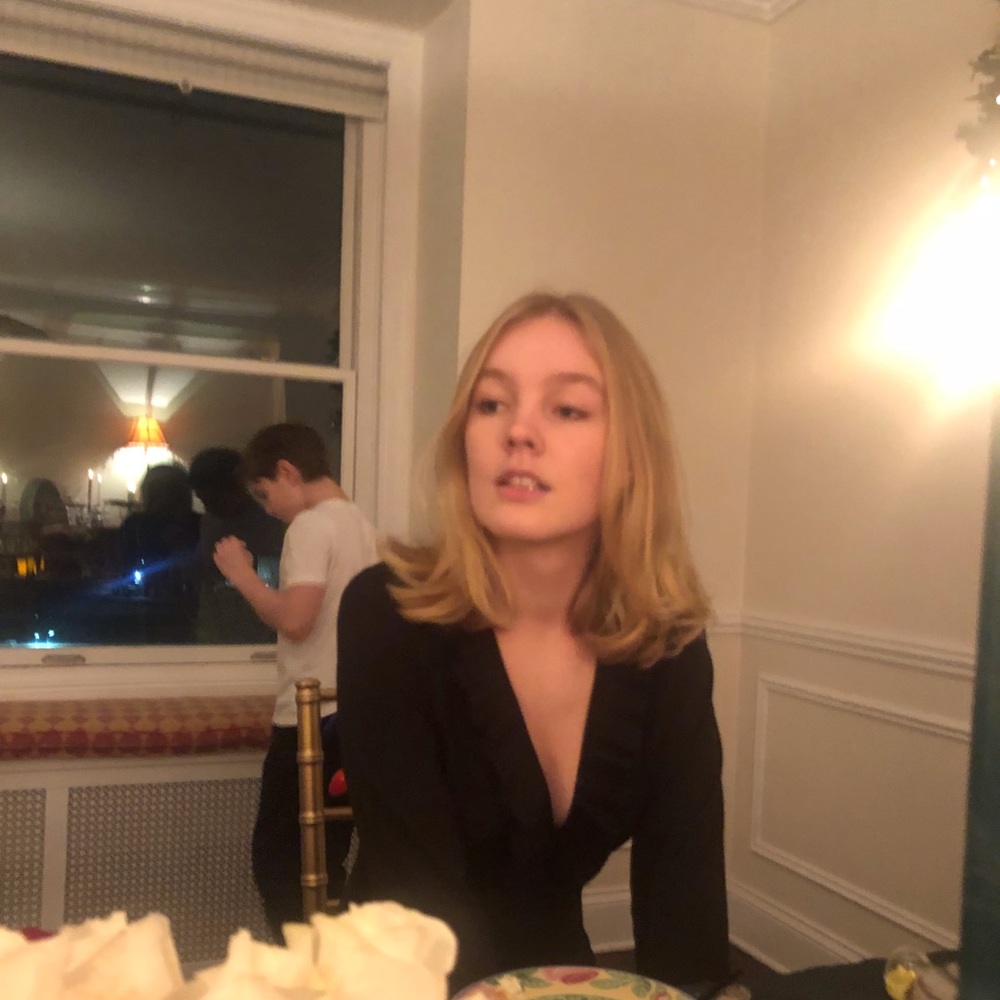 Meet your Posher, Chloe